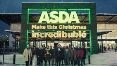 Colleagues sing alongside Michael Bublé in Asda Christmas advert image 2